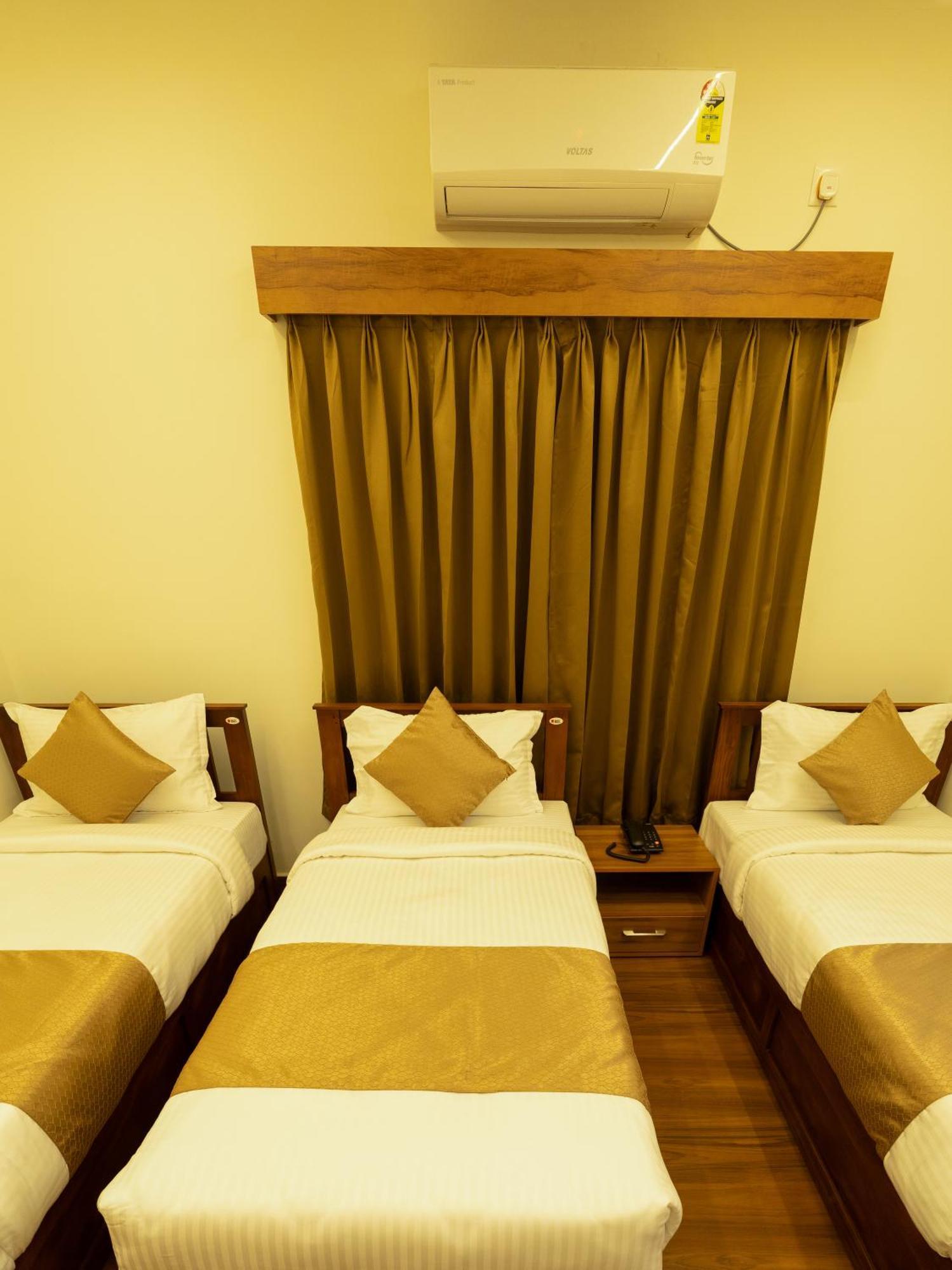 尼杜巴塞莱 Fly View Airport Residency酒店 外观 照片