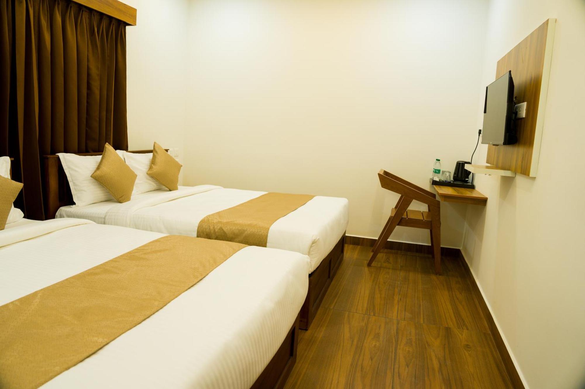 尼杜巴塞莱 Fly View Airport Residency酒店 外观 照片