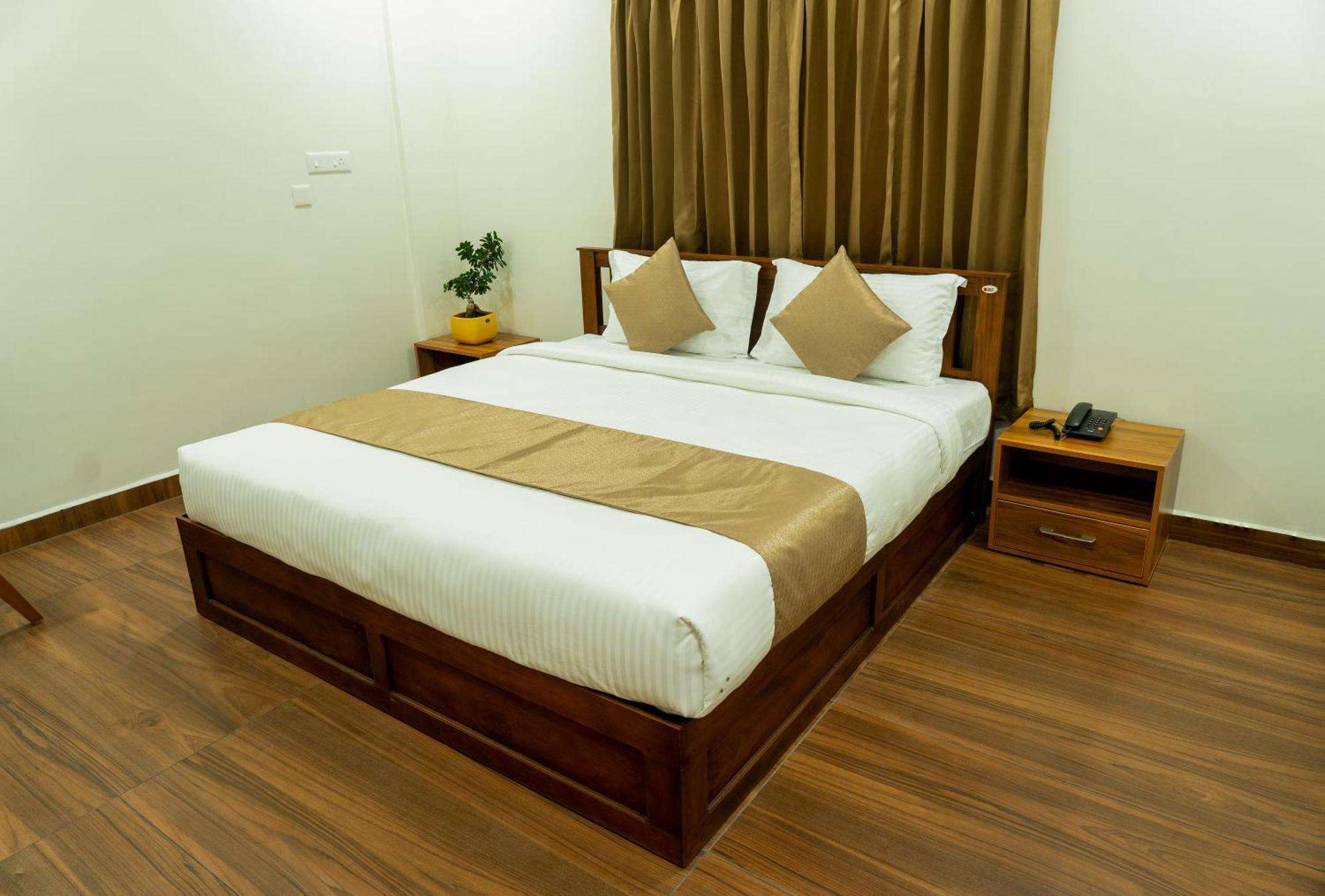 尼杜巴塞莱 Fly View Airport Residency酒店 外观 照片