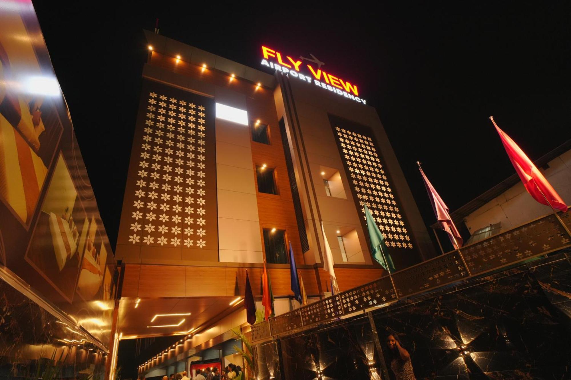 尼杜巴塞莱 Fly View Airport Residency酒店 外观 照片